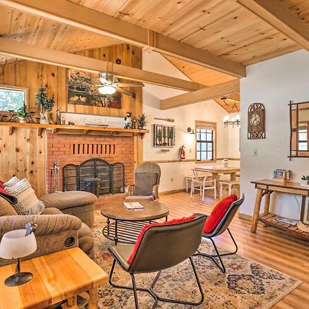 Big Bear Cabin With Deck And Hot Tub, Near Resorts! Біг-Бер-Лейк Екстер'єр фото