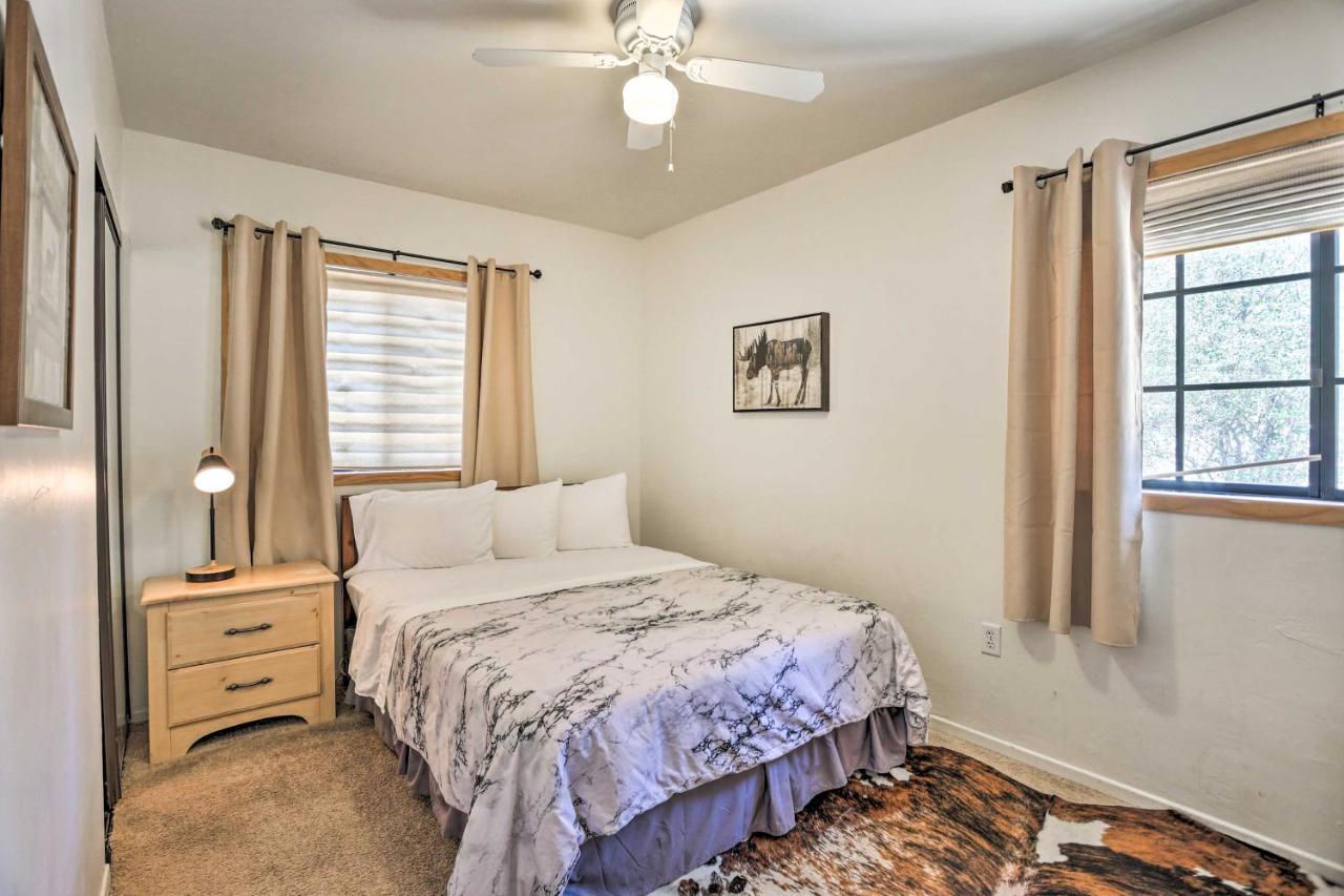 Big Bear Cabin With Deck And Hot Tub, Near Resorts! Біг-Бер-Лейк Екстер'єр фото