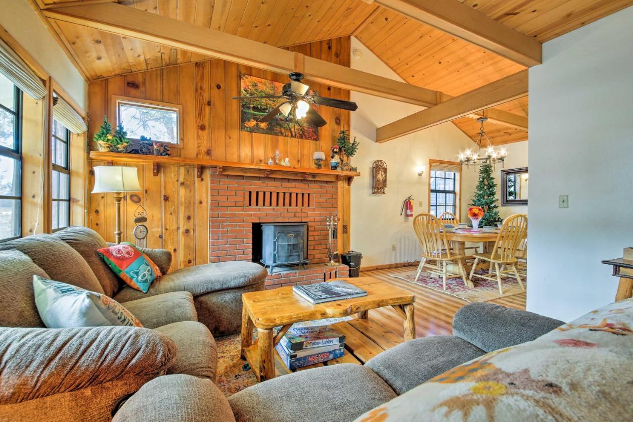 Big Bear Cabin With Deck And Hot Tub, Near Resorts! Біг-Бер-Лейк Екстер'єр фото